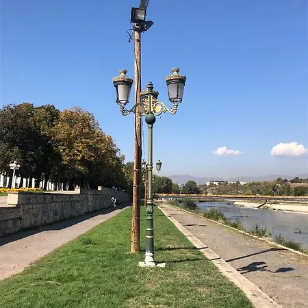 Centre River View 아파트 *